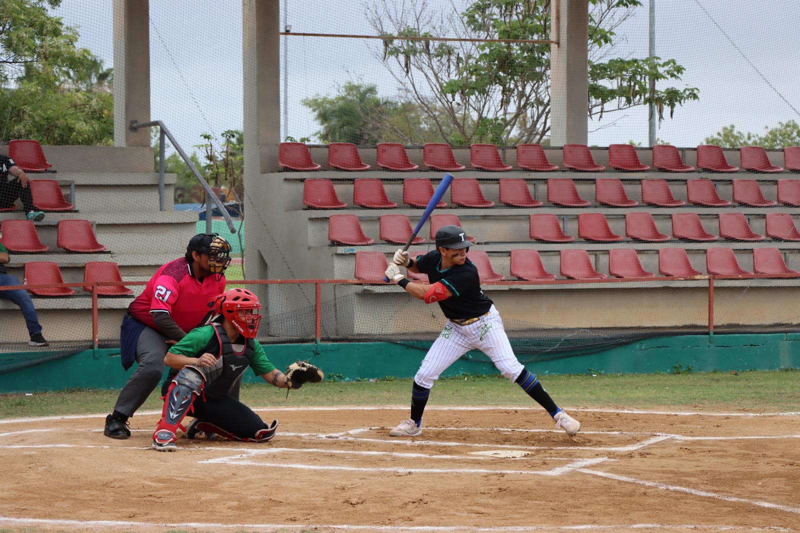 $!Upsin domina en arranque de Encuentro Regional Deportivo de Universidades del Subsistema Tecnológico