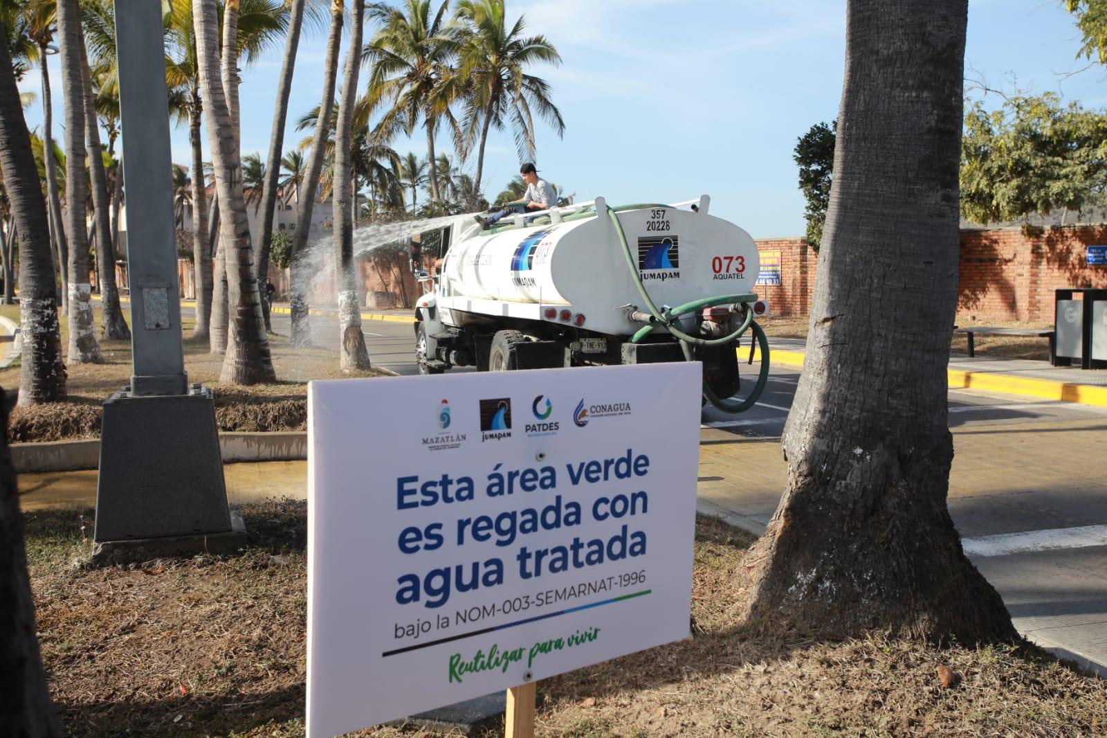 $!Inicia en Mazatlán la reutilización del agua para riego de áreas verdes