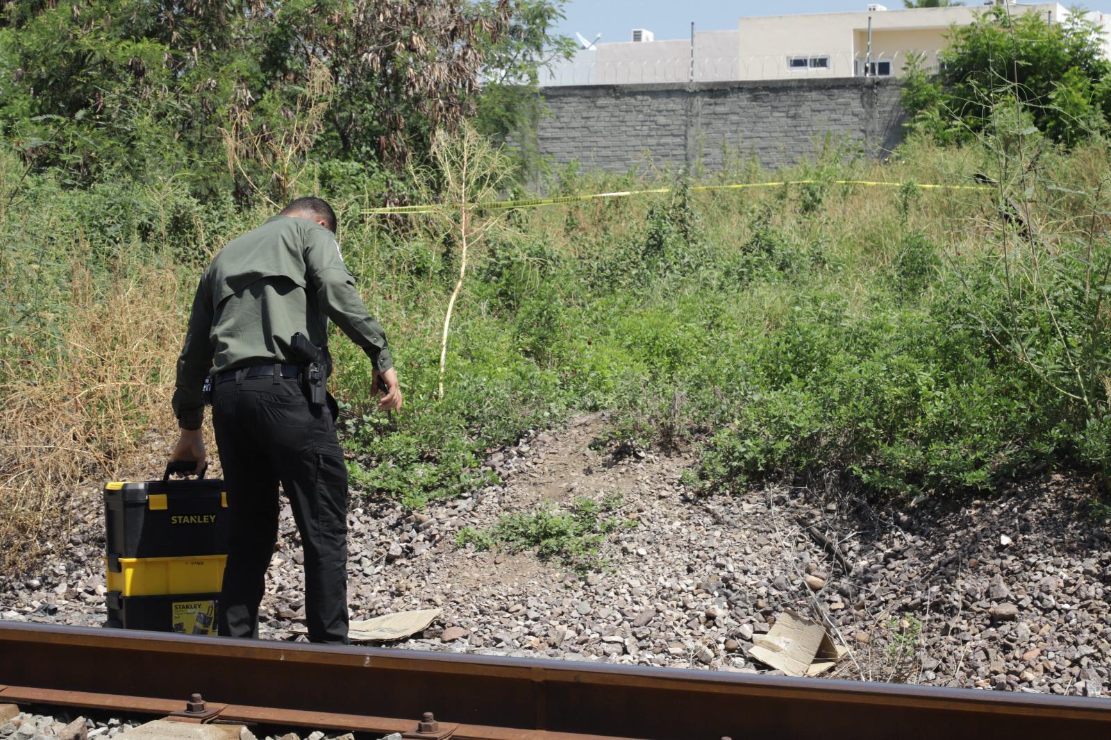 $!Encuentran muerto a migrante en un predio enmontado en Mazatlán