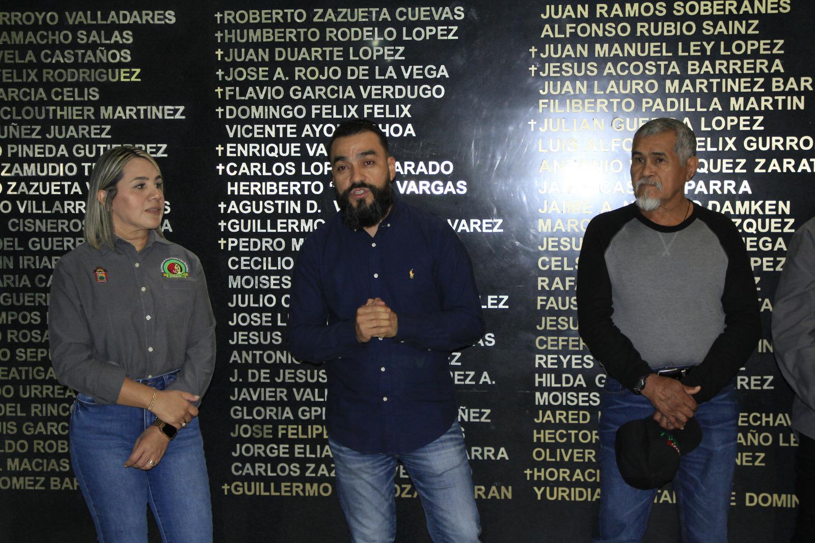 $!‘El Chacal’ González y Glenda Guerrero son los Peleadores del Año 2023 en Culiacán