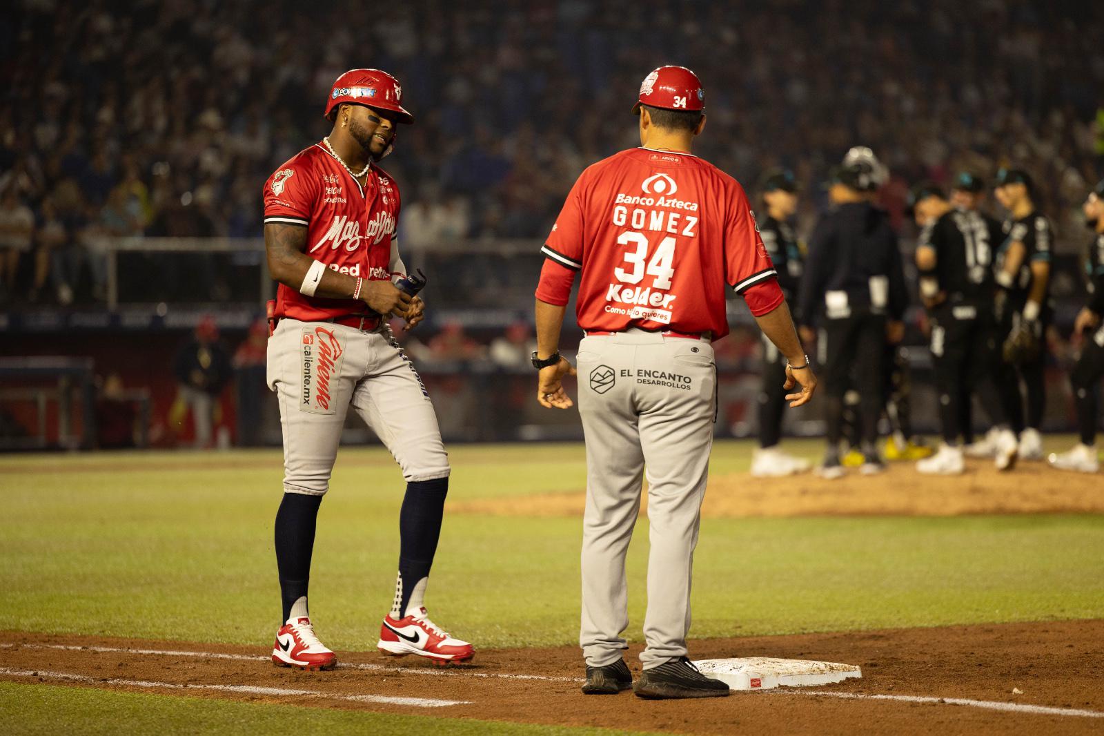 $!Venados de Mazatlán se aprovecha de Sultanes y gana su primera serie de la temporada