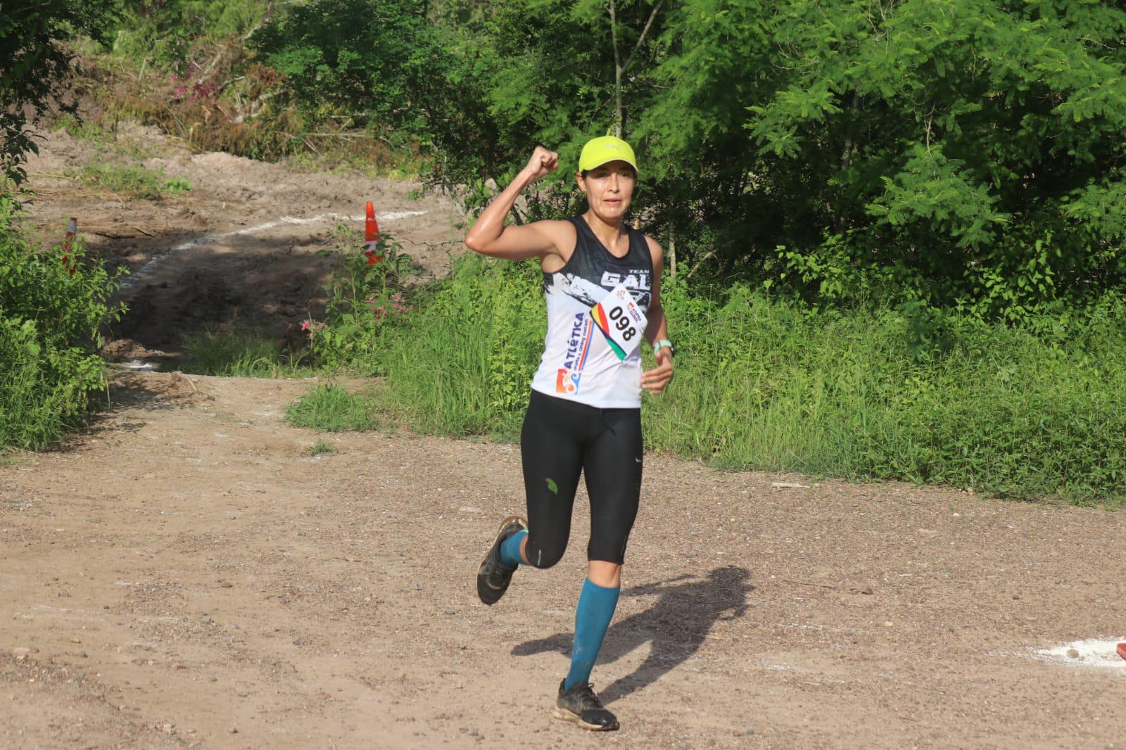 $!Mirna Gallegos y José Ángel Favela conquistan los 17K de la Carrera Trail Run Mazatlán