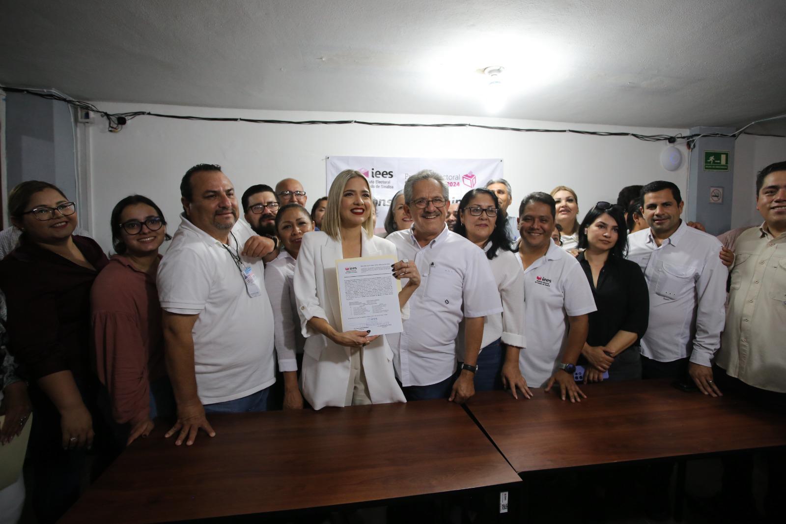 $!Estrella Palacios recibe constancia como Presidenta Municipal electa de Mazatlán