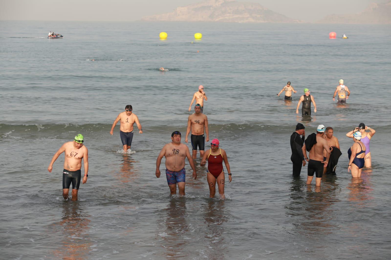 $!Dominan las olas Tirado y Cid, en Puntuable de Natación