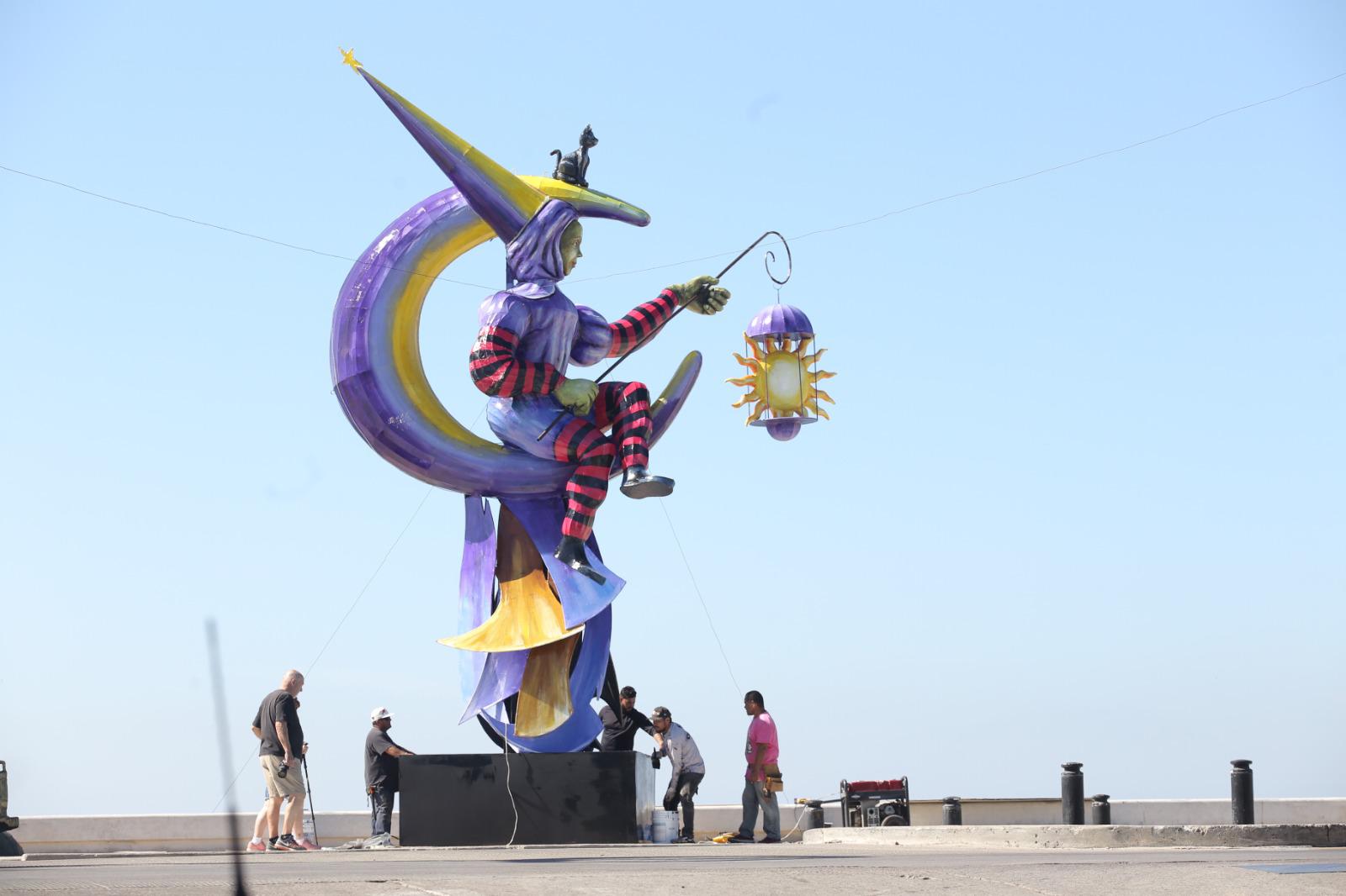 $!Colocan tres monigotes más en el Malecón