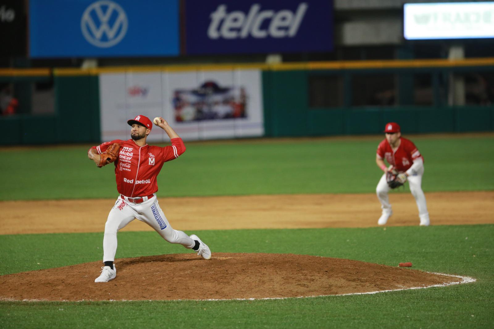 $!Tomateros pinta de guinda el clásico ante Venados