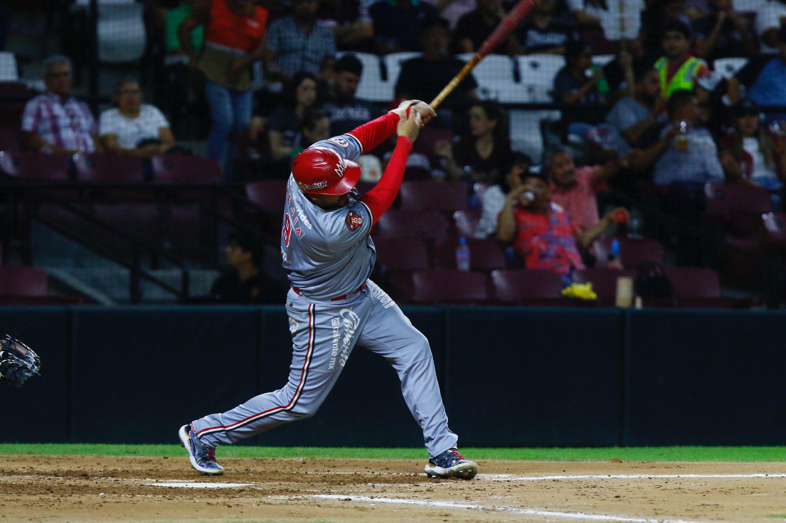 $!Águilas de Mexicali supera a domicilio a Tomateros de Culiacán