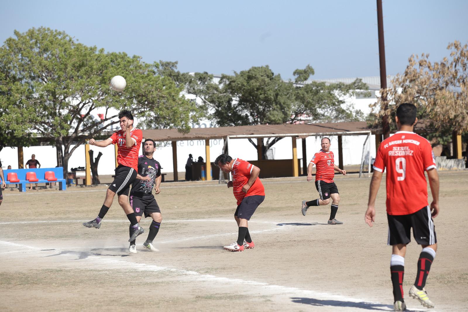 $!Hospital General sufre traspié en Liga de Futbol Intermédicos