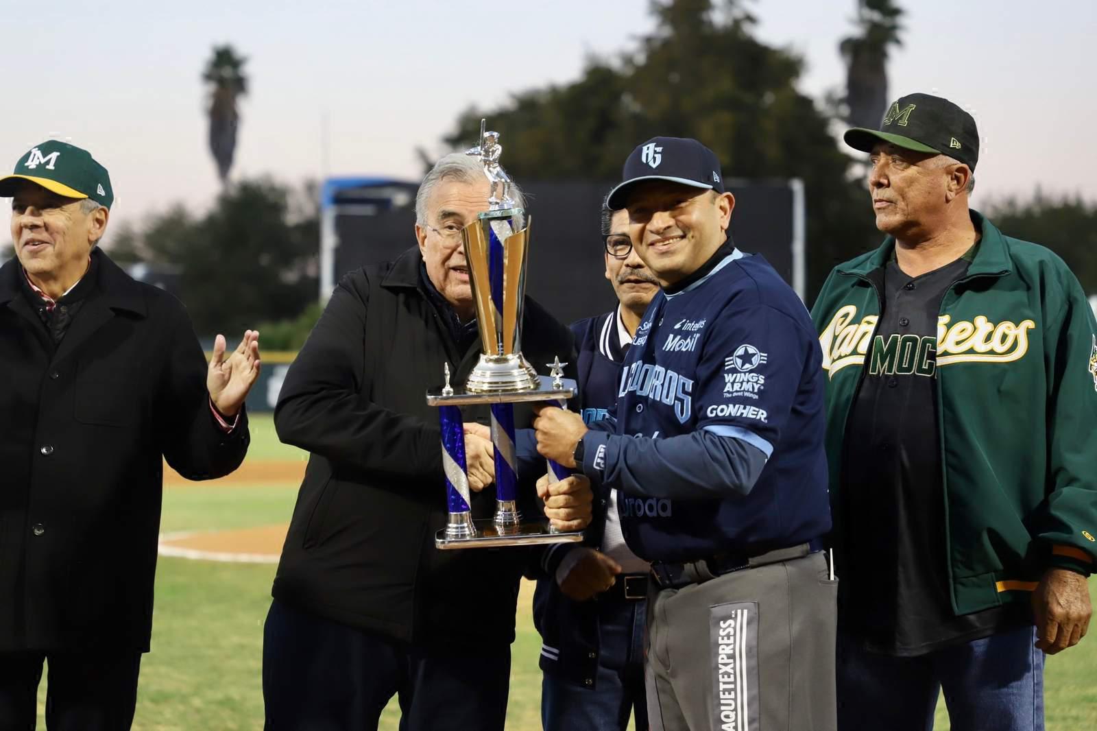 $!Sinaloa ya ganó, dice Rocha Moya al inaugurar la final de beisbol de la LMP