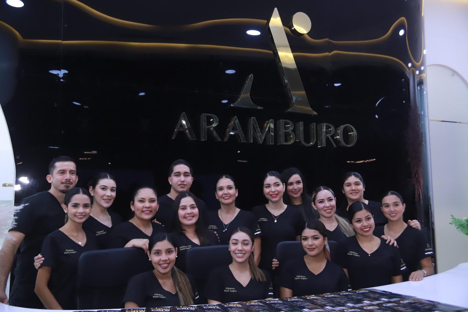 $!El equipo de profesionales que atiende en la Clínica Arámburo Plastic Surgery &amp; Wellness.