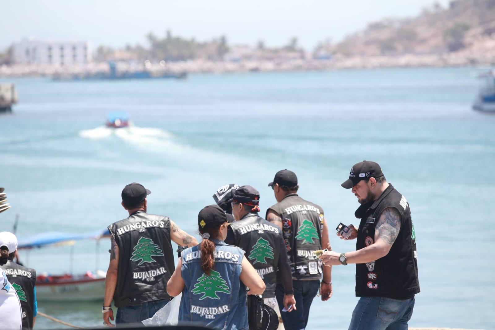 $!Hoy, desfile de motos en Mazatlán; hay caos vial por cierre del malecón