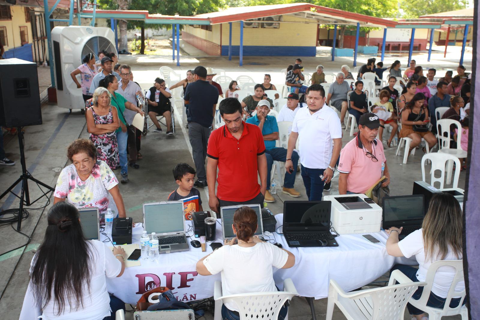 $!Realizan jornada de registro gratuita en la colonia Urías, en Mazatlán