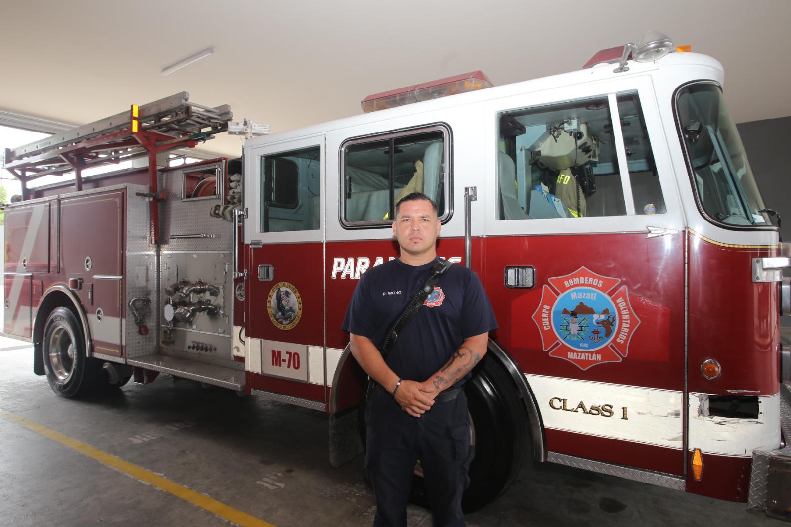 $!‘Ser bombero para mí significa valor y coraje’: Roberto Antonio Wong Berúmen