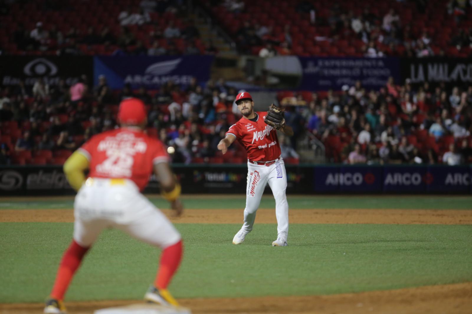 $!Venados sella boleto a playoffs al barrer a Mayos en casa