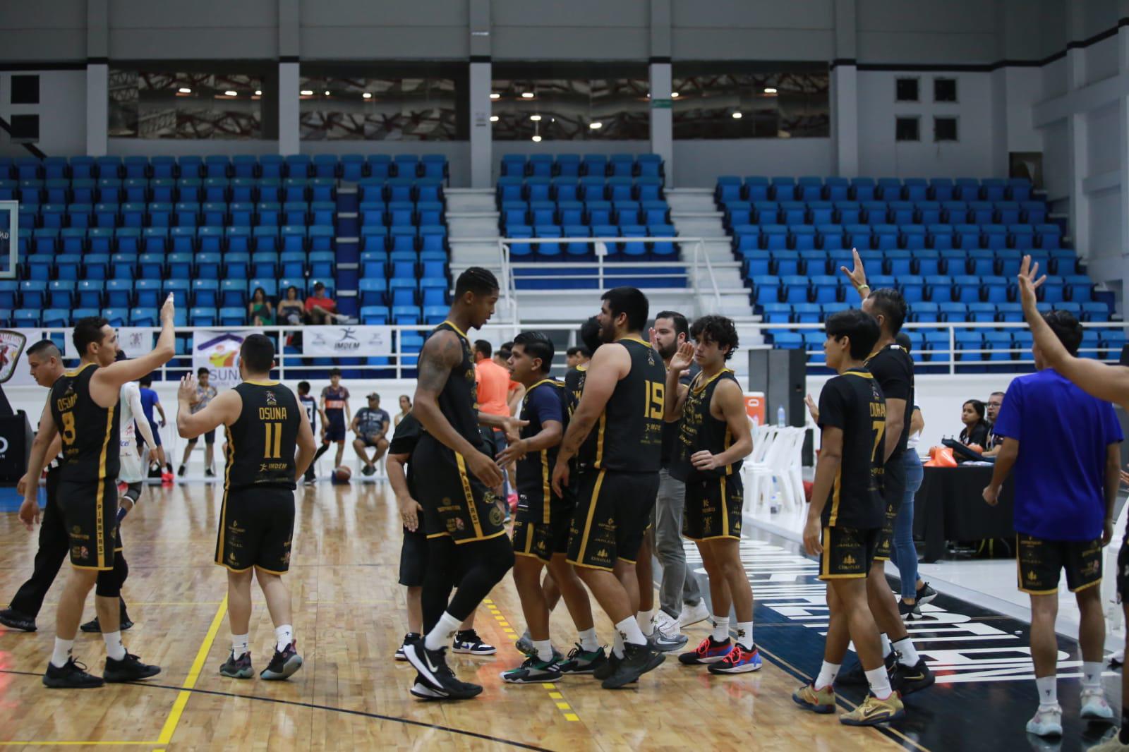 $!Piratas Basketball Mazatlán se queda con todo el fin de semana en casa, al hilar su tercer triunfo