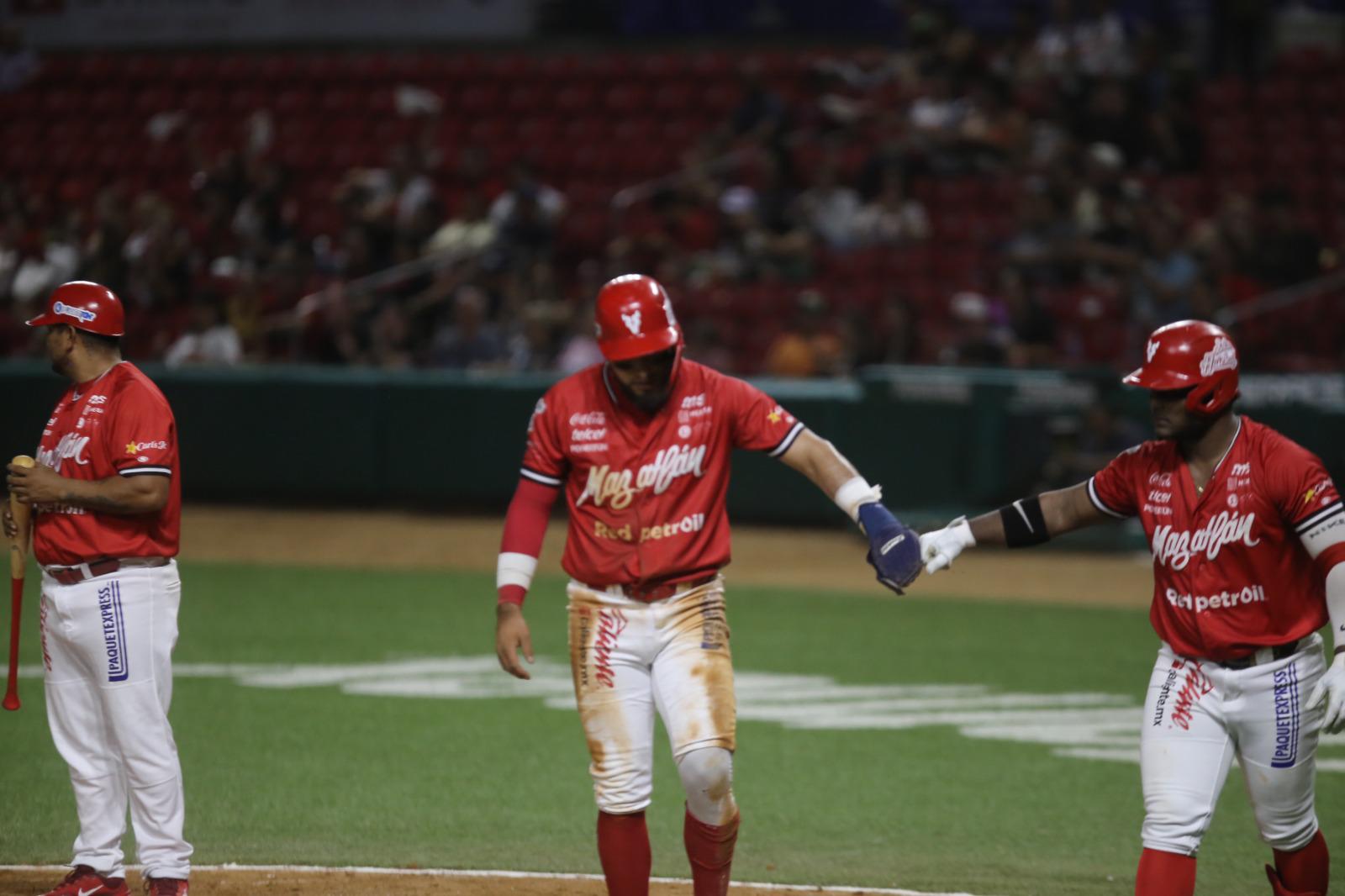 $!Tomateros aprovecha descontrol y aumenta racha ganadora