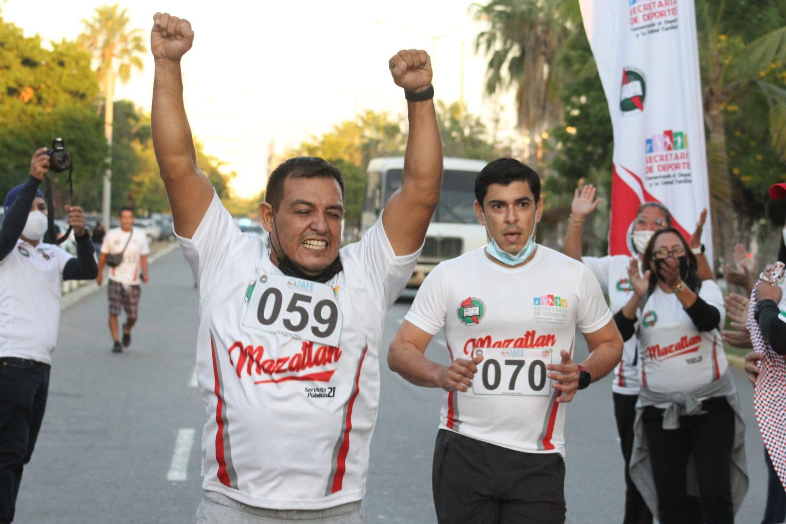 $!Celebran el Día del Servidor Público con Caminata 5K