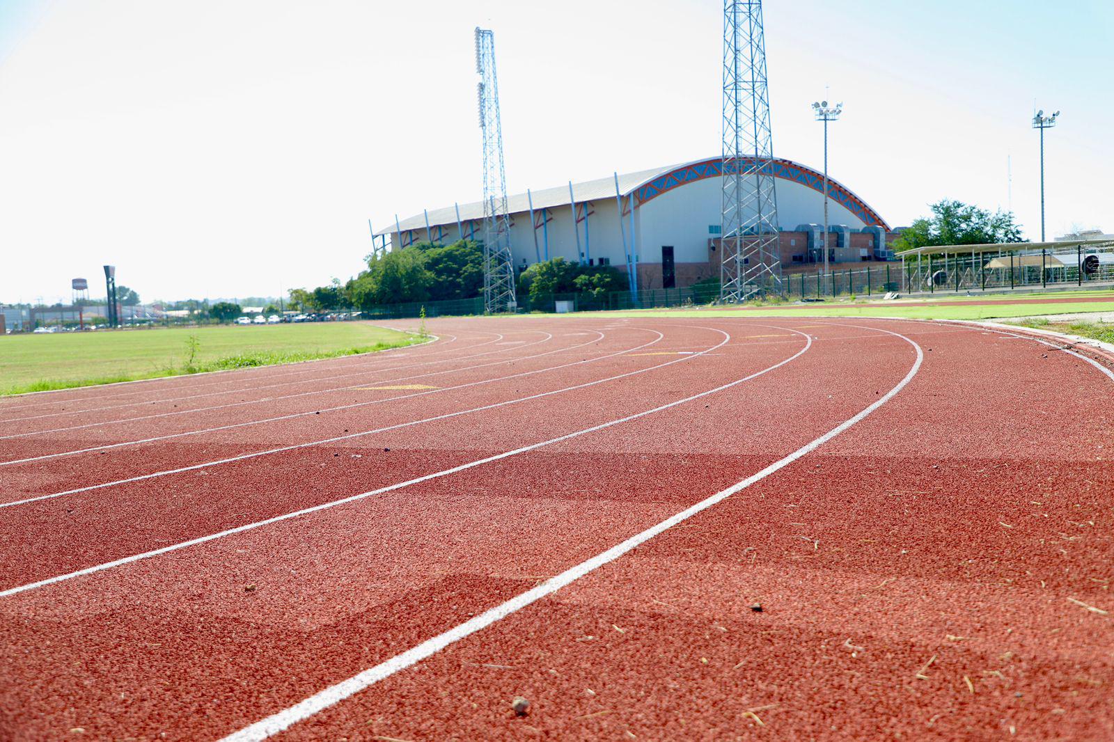 $!Inician trabajos de rehabilitación de pista de atletismo del CAR