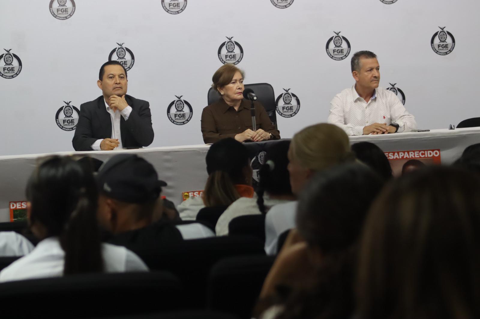 $!Fiscal de Sinaloa recibe a madres buscadoras y reconoce el no dar resultados que esperaban