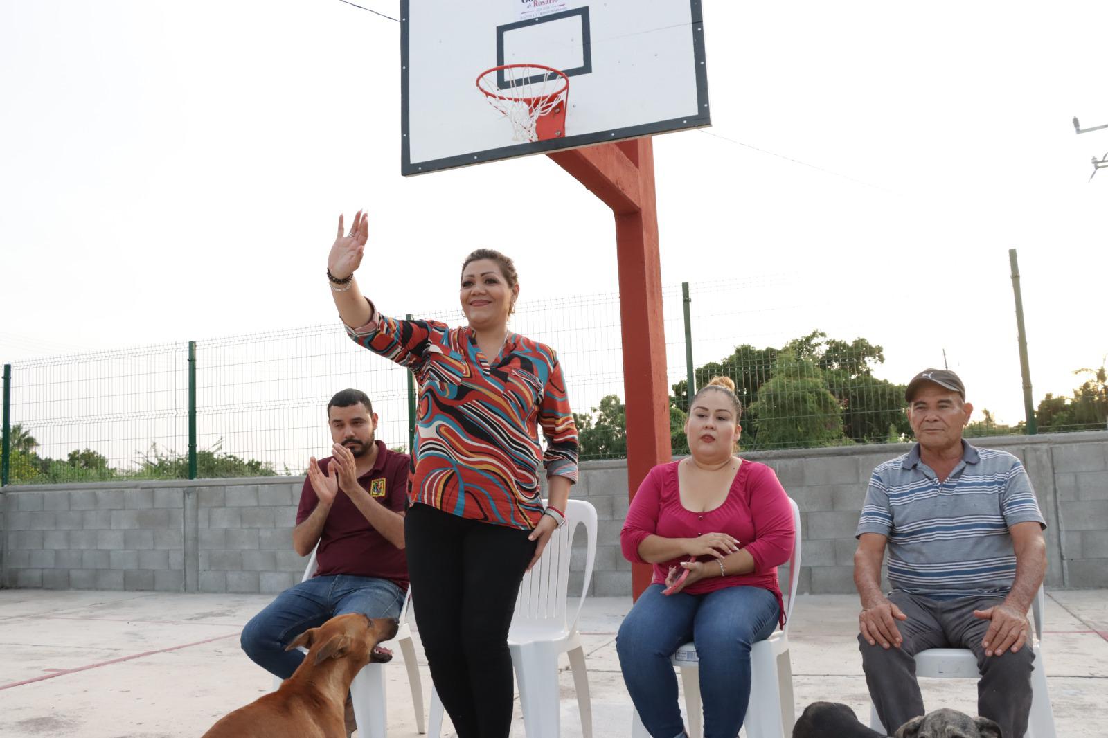 $!Entregan obra de agua potable y rehabilitación de cancha en La Estación