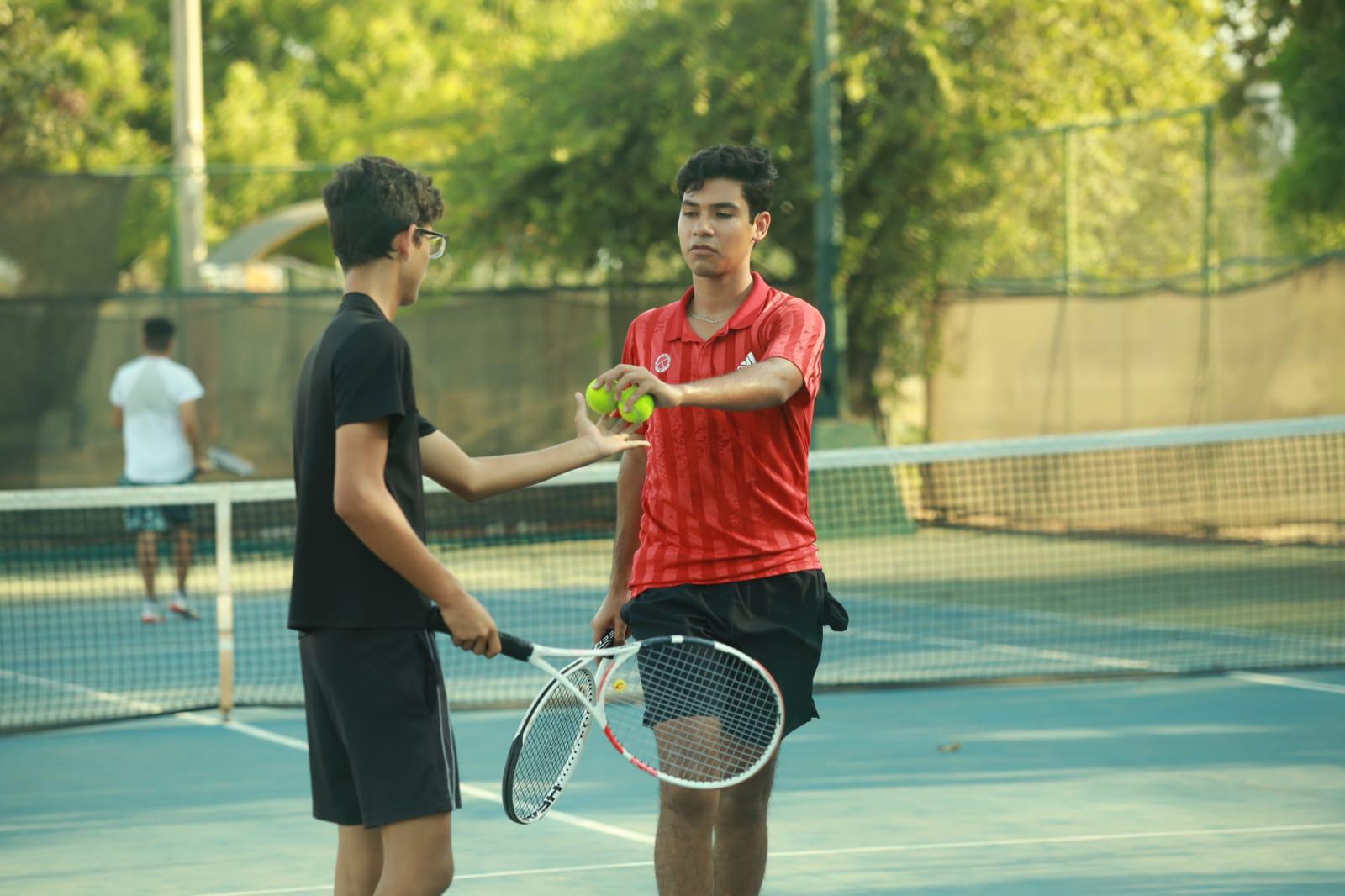 $!Inicia Torneo de Tenis Día del Padre en Club Muralla