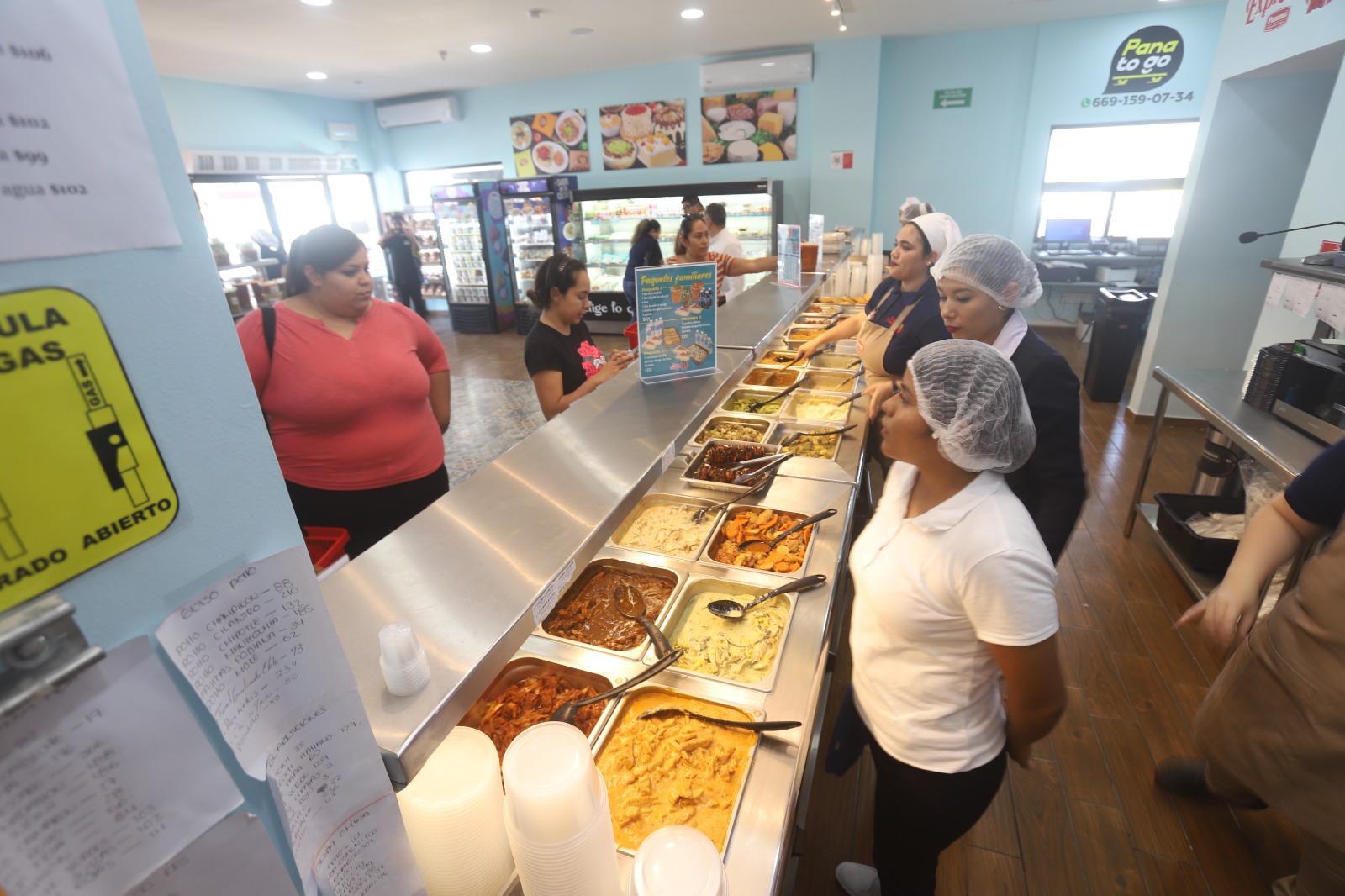 $!Inauguran primer Pana Express en Mazatlán y nueva sucursal de Pastelerías Panamá en Plaza Acaya