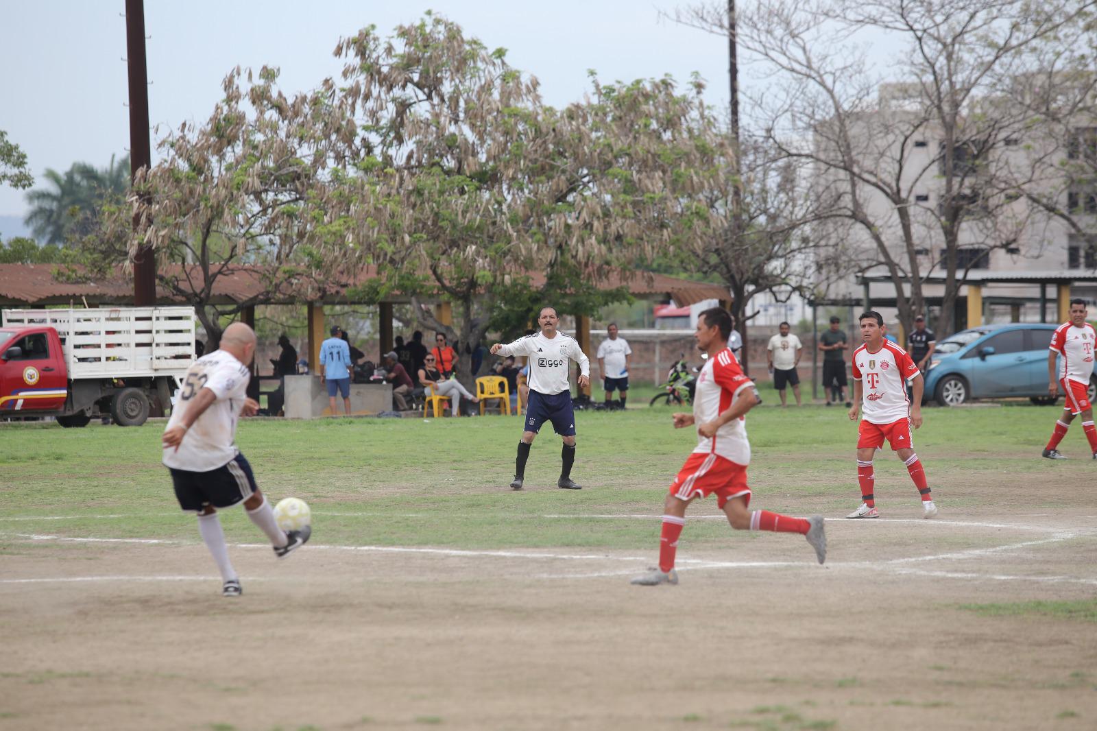 $!Saldrán por título en Liga de Futbol Golden Máster