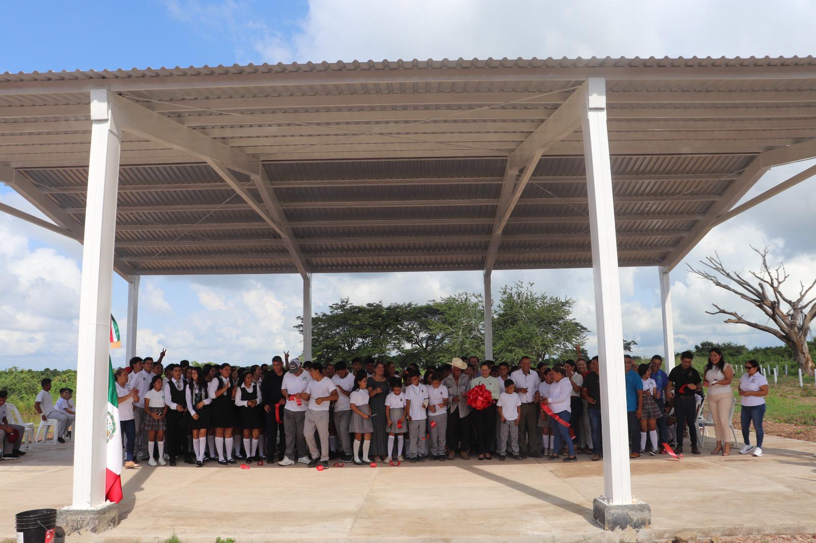 $!Inauguran techumbre en telebachillerato de Tecualilla