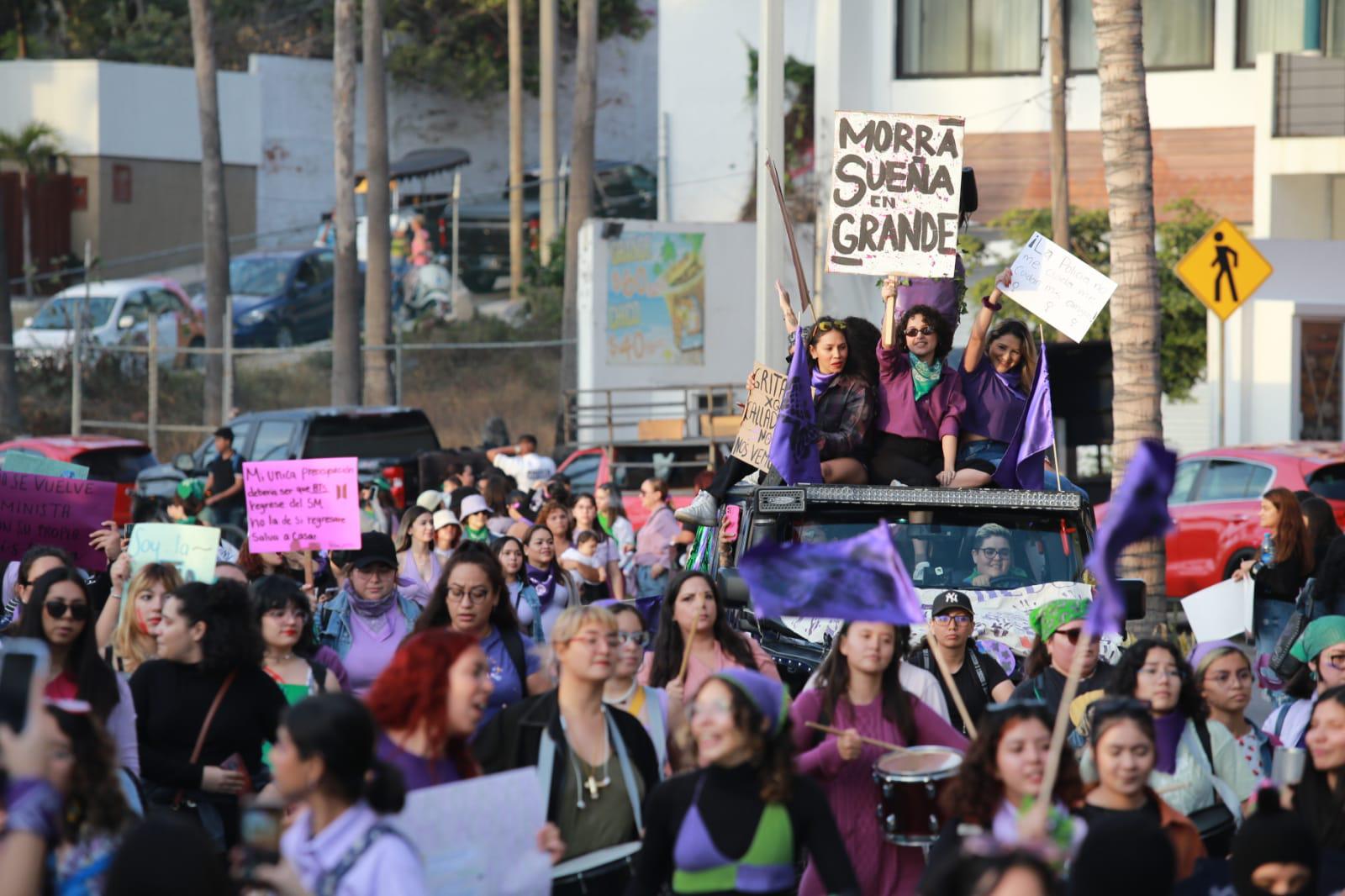 $!En la marcha 8M recuerdan con pase de lista y minuto de ruido a las que ya no pueden alzar la voz