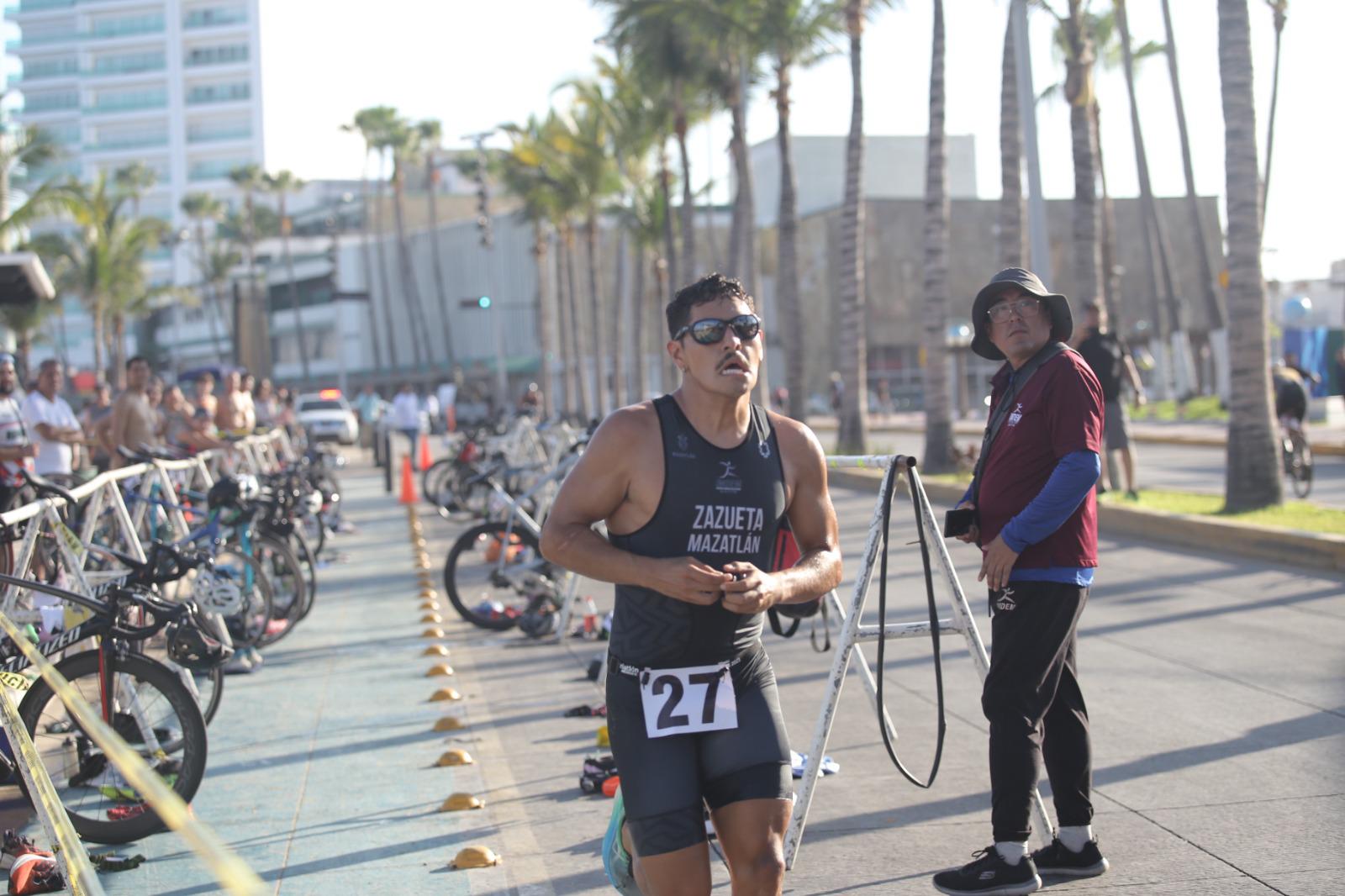 $!César Ortega y Daniela Córdova conquistan el Primer Triatlón Trimaz 2024