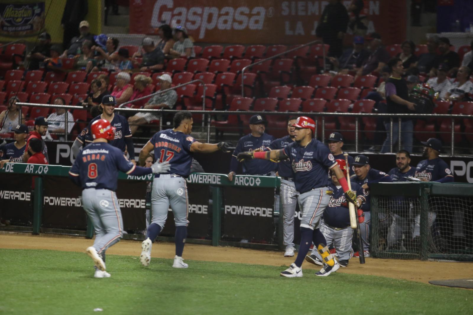 $!Venados de Mazatlán deja que vuele la serie a la frontera