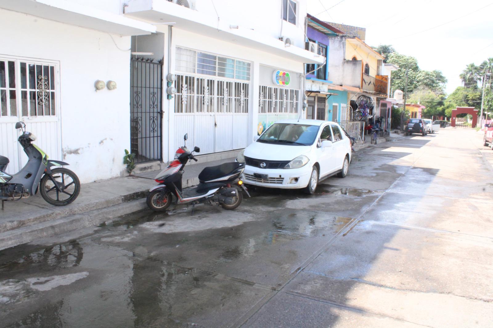 $!Urgen vecinos de Rosario atender fuga de aguas negras