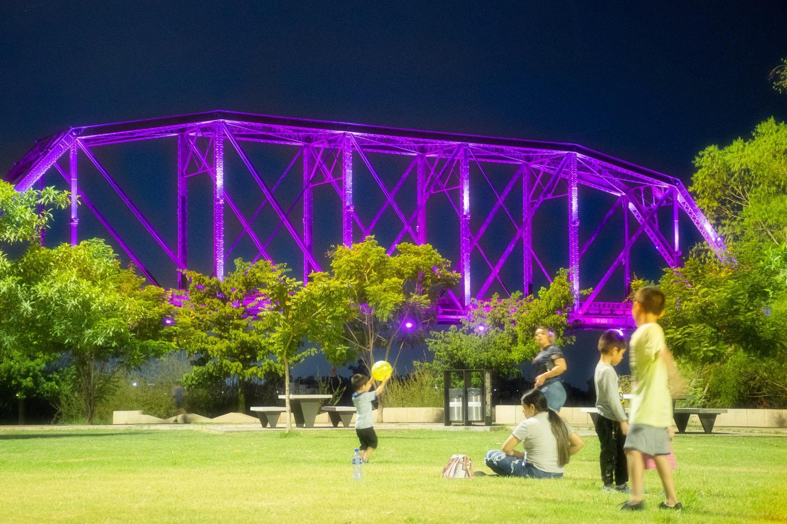 $!Puente Negro se viste de rosa por el Día Mundial contra el Cáncer de Mama