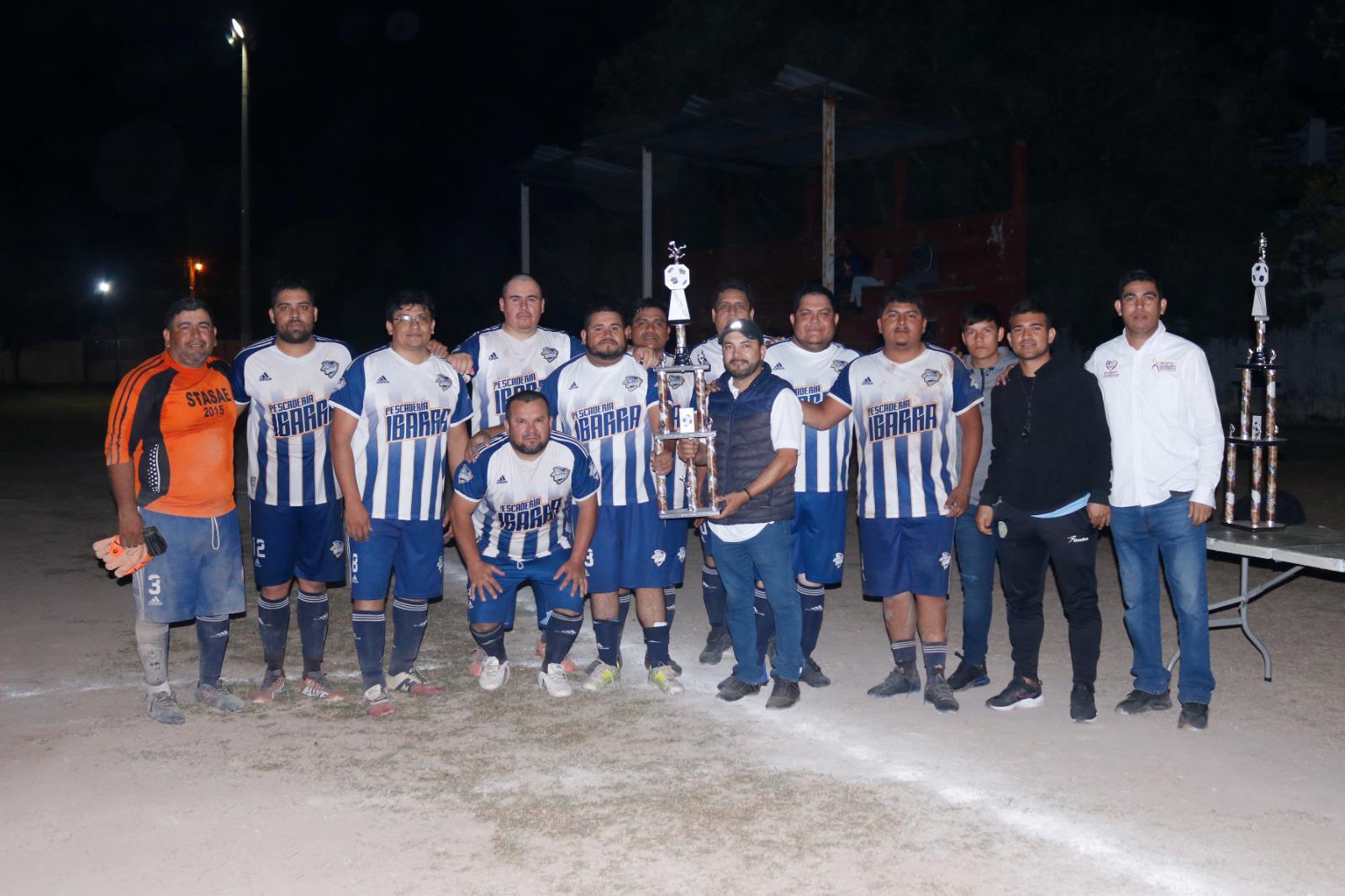 $!Gordi-Buenos es tricampeón del Futbol Pesos Pesados de Escuinapa