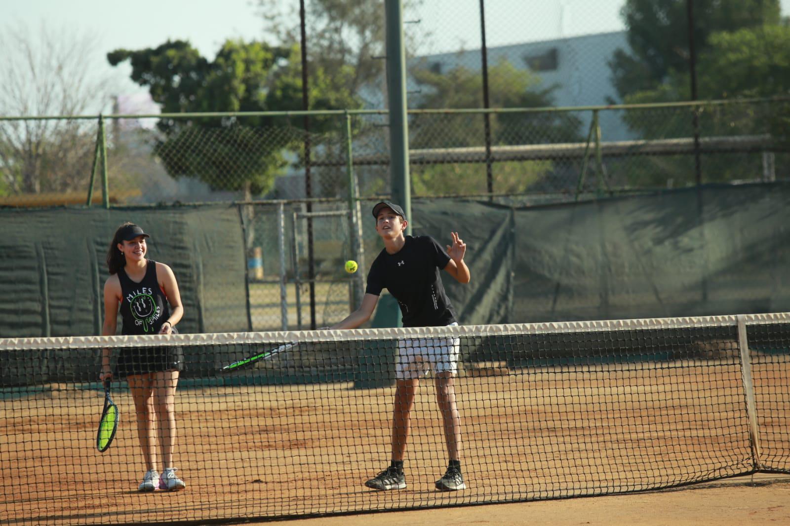 $!Inicia Torneo de Tenis Día del Padre en Club Muralla