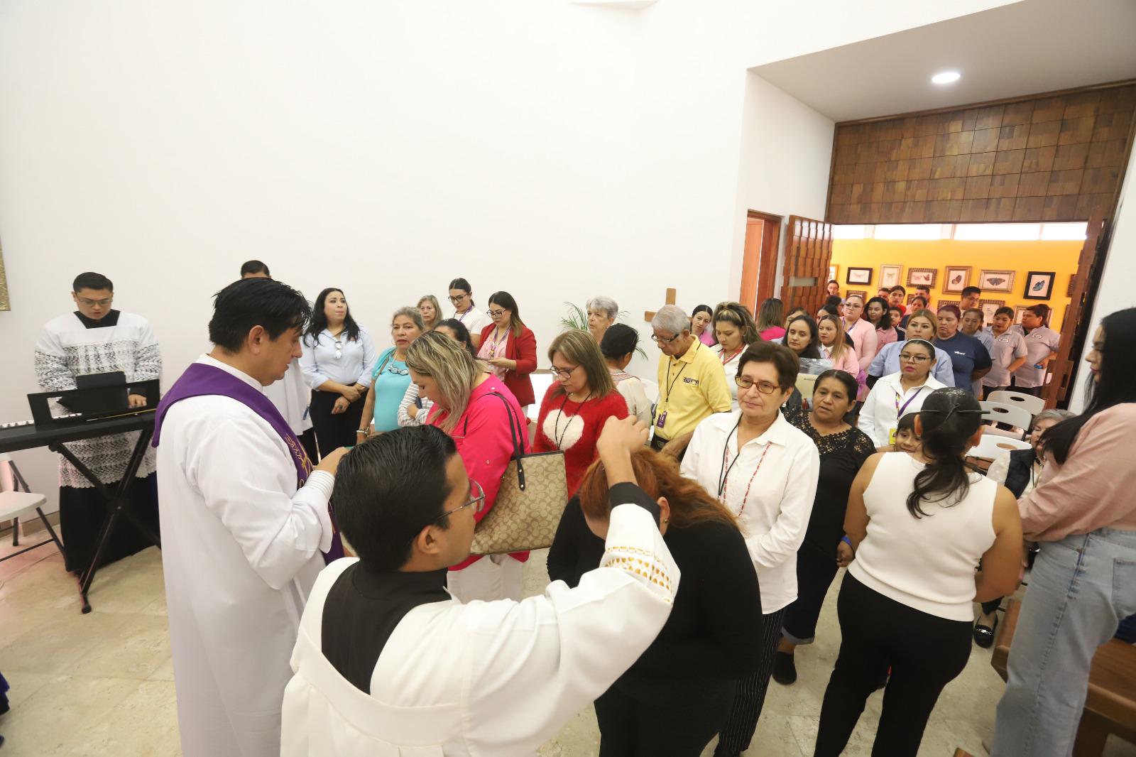 $!Bendice Obispo a directivos, donantes, personal, voluntarios, pacientes y familias del CRIT Mazatlán