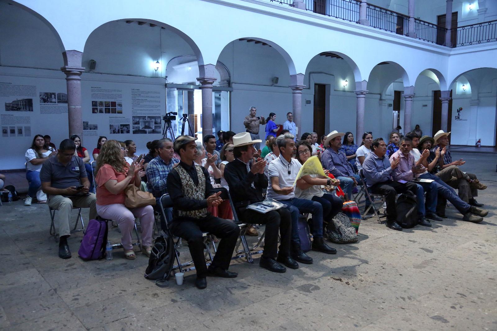 $!El evento se llevó a cabo en el patio del Museo de Arte de Sinaloa.