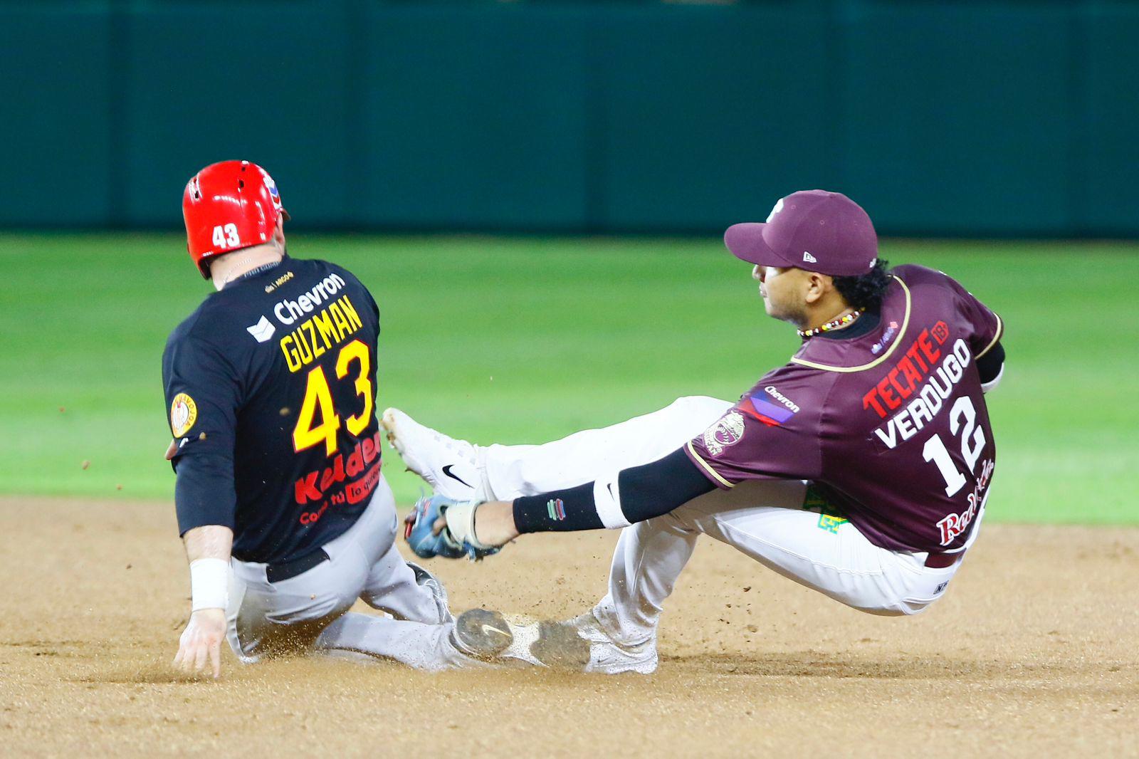 $!Mayos de Navojoa doblega en su casa a Tomateros de Culiacán