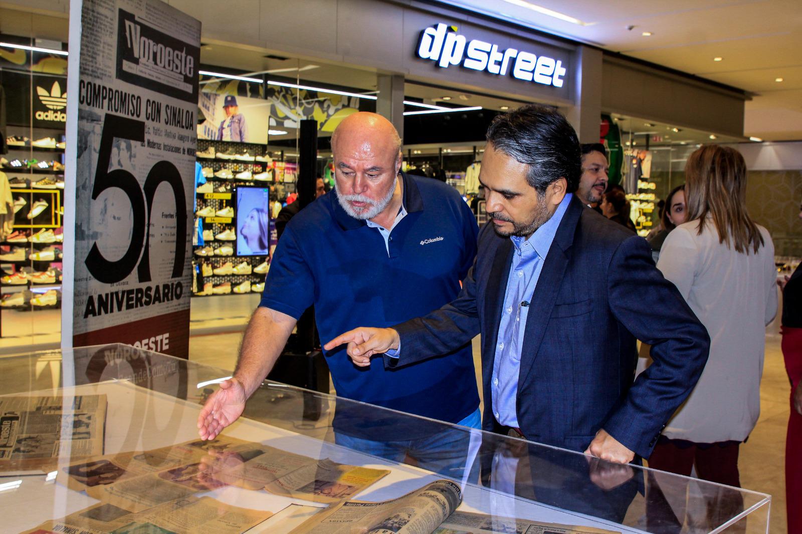 $!Portadas históricas de Noroeste llegan a instalaciones de Plaza Ceiba en Culiacán