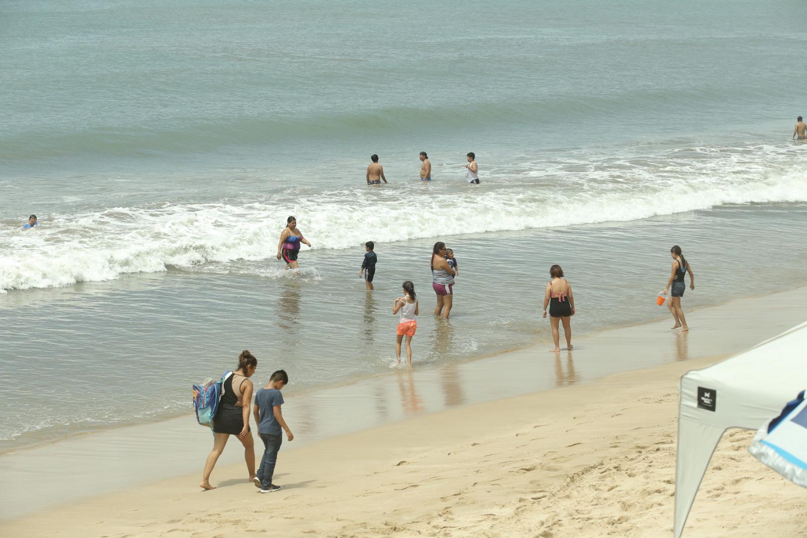 $!Pese a incertidumbre que vive Sinaloa, turistas siguen llegando a Mazatlán