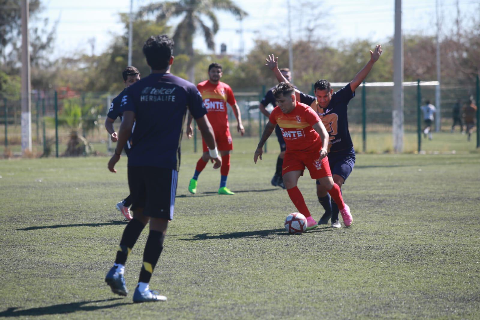 $!Es SNTE Sección 53 nuevo campeón de la Liga de Futbol Burócrata