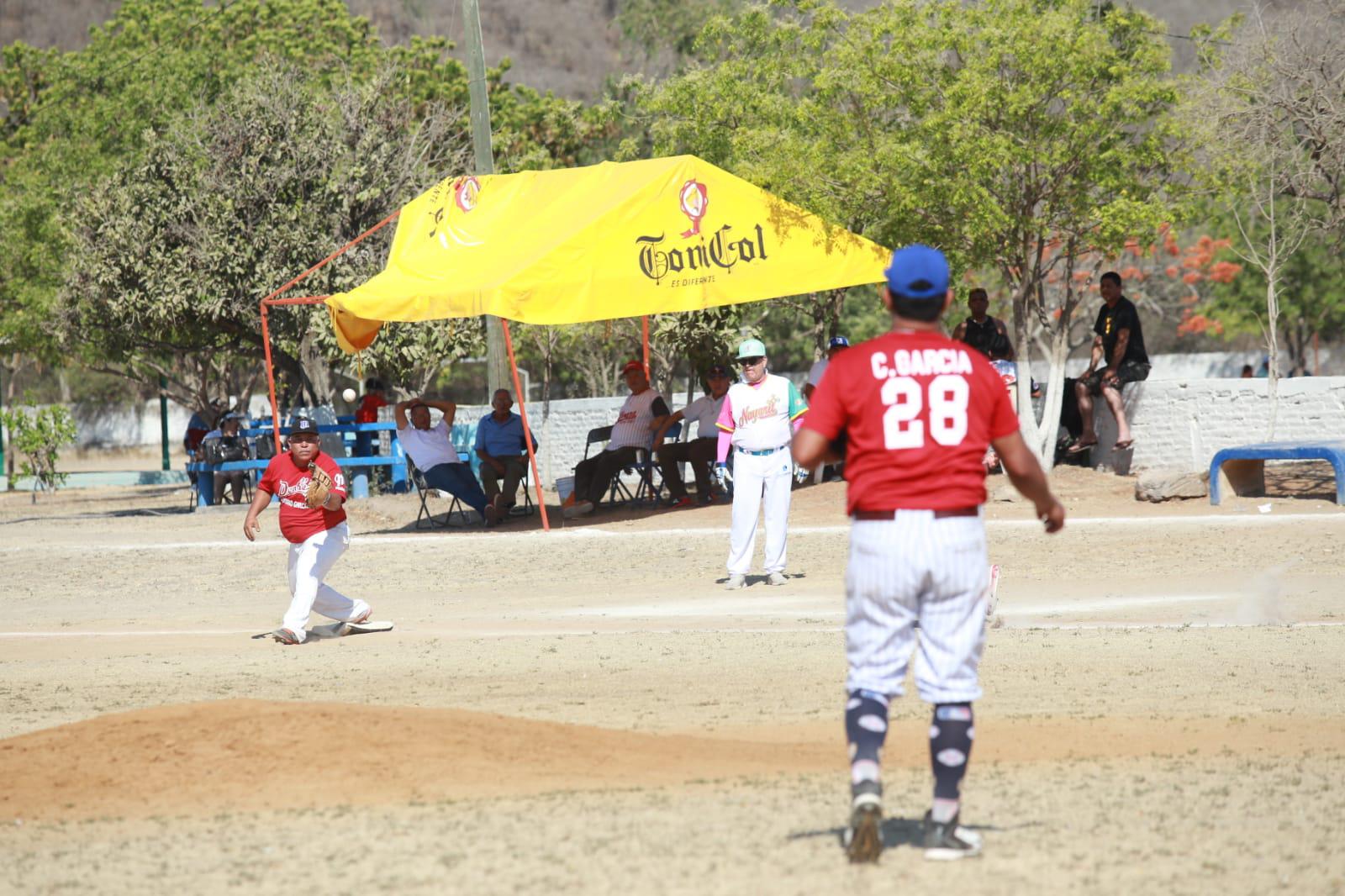 $!Parten a Chihuahua y Culiacán los títulos de campeones del Torneo de Beisbol Samay’s