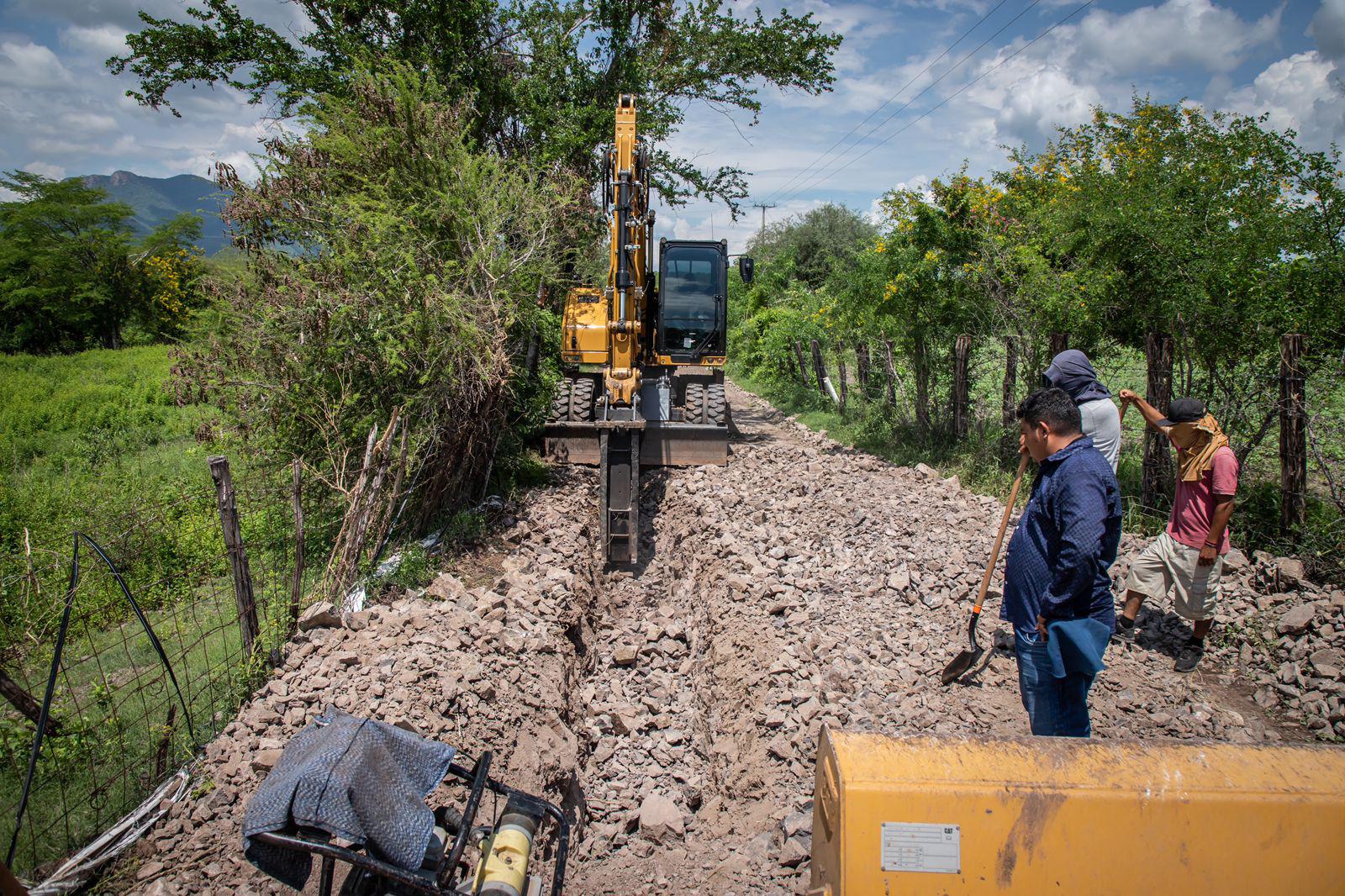 $!Arranca Alcalde construcción de sistema de agua potable en la comunidad de El Sifón