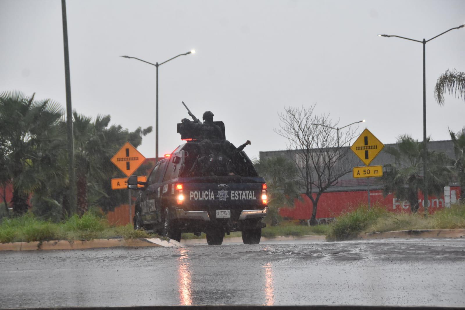 $!Queda varado tren de carga y bloquea circulación en el noroeste de Culiacán