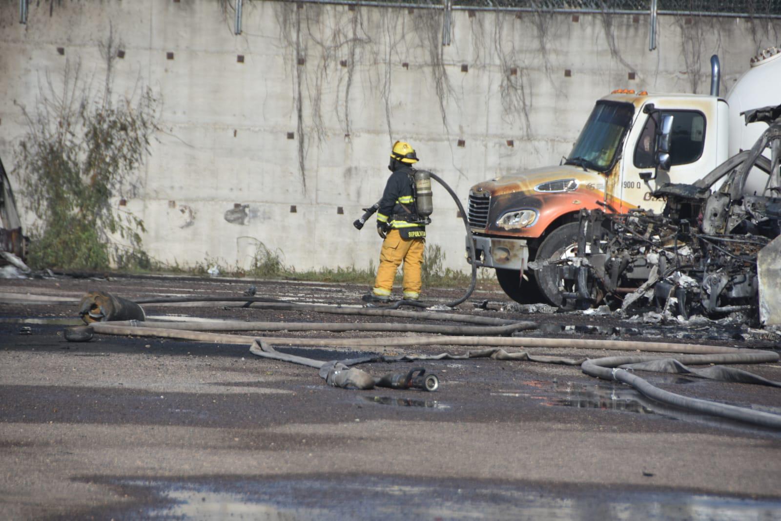 $!Incendio en planta de gas ya fue controlado y no hay heridos: PC Culiacán