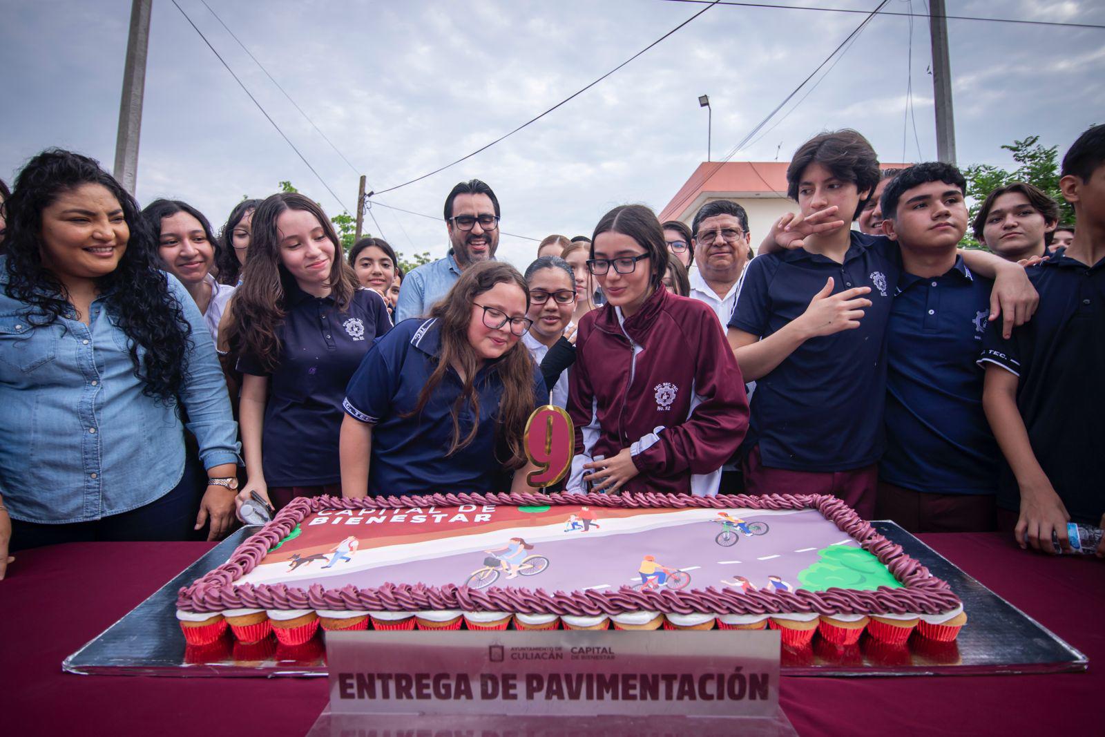 $!En primer día de clases, estudiantes de secundaria plantean necesidades al Alcalde de Culiacán