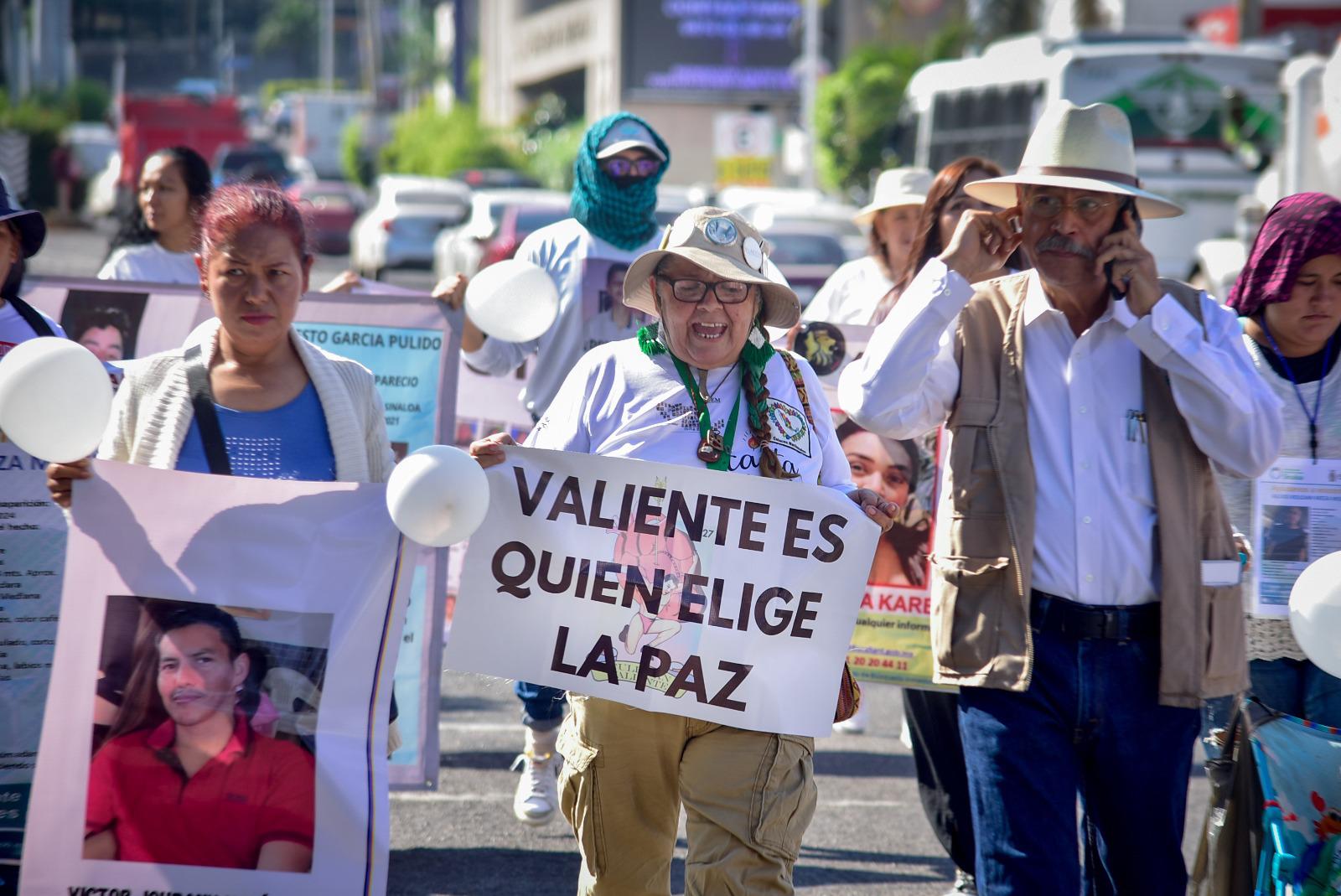 $!Buscadoras se manifiestan en Culiacán; exigen atención a cinco semanas de crisis de seguridad