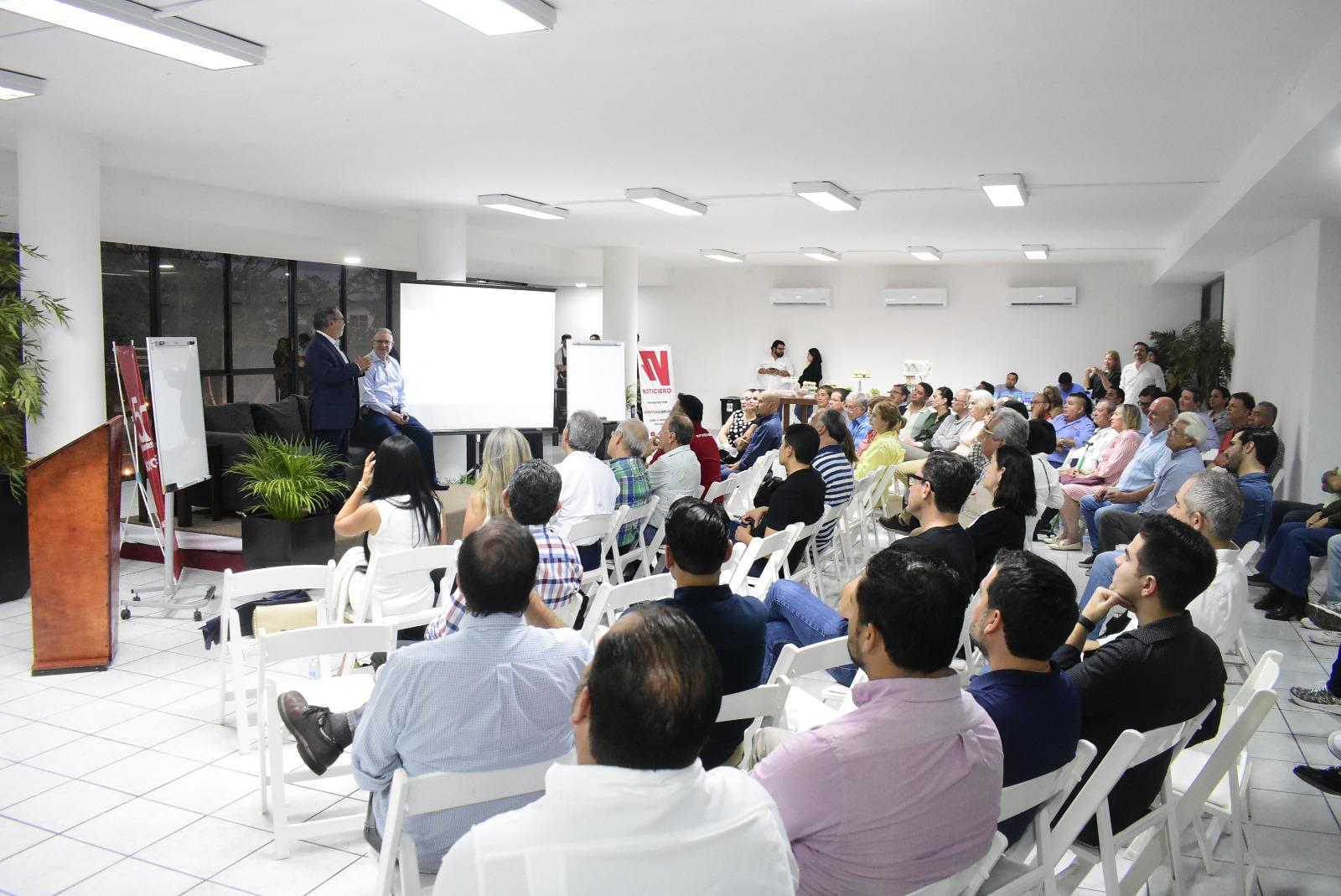 $!Gobiernos y entornos adversos invitan a reinventar las empresas: Dumois