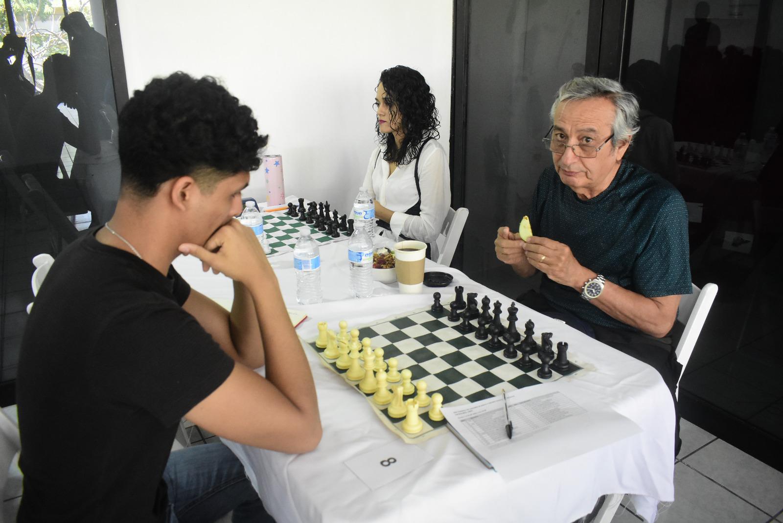 $!A pleno ritmo arranca Torneo de Ajedrez Edición Blanco y Negro 2024