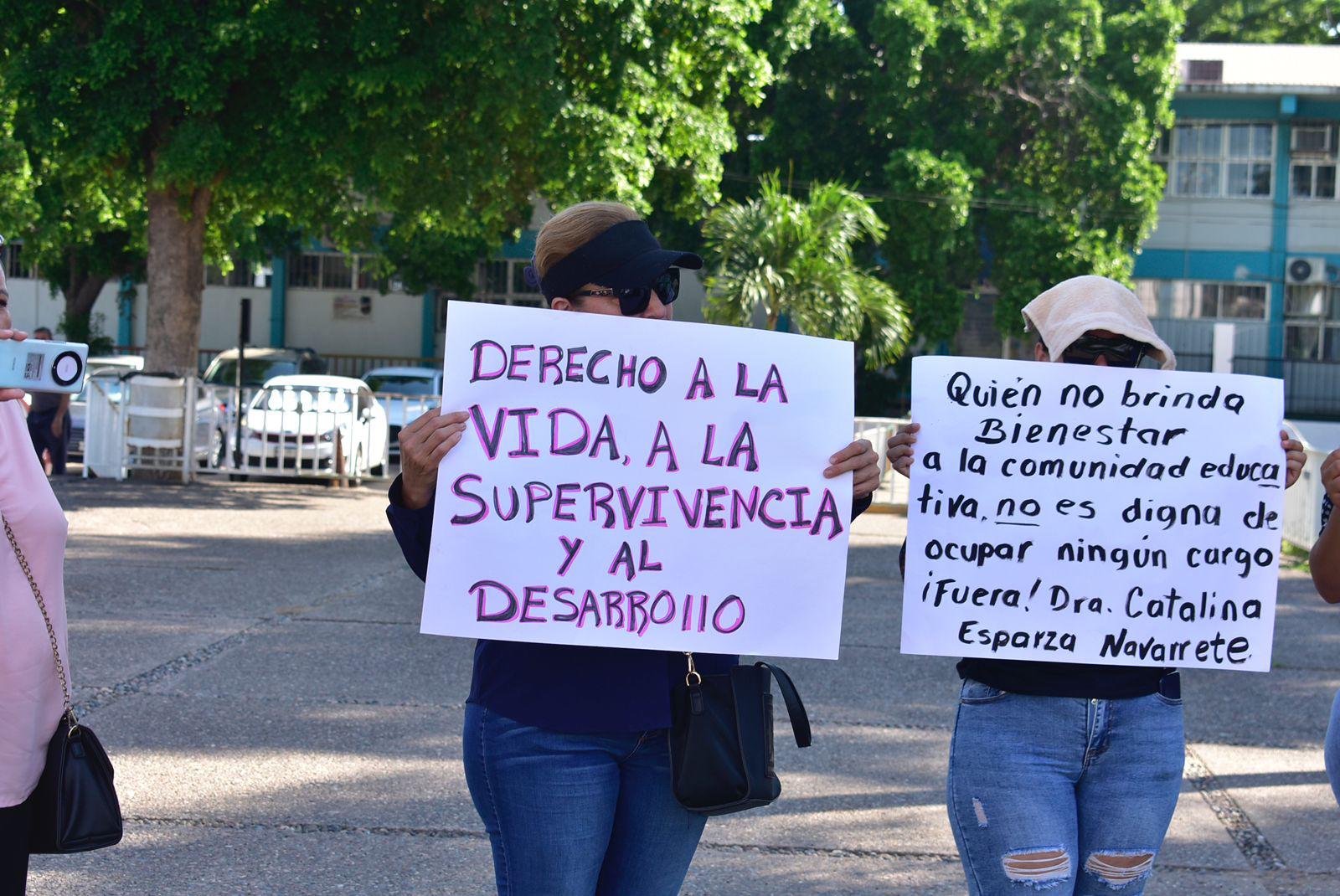 $!Exigen madres de familia clases virtuales ante inseguridad en Culiacán